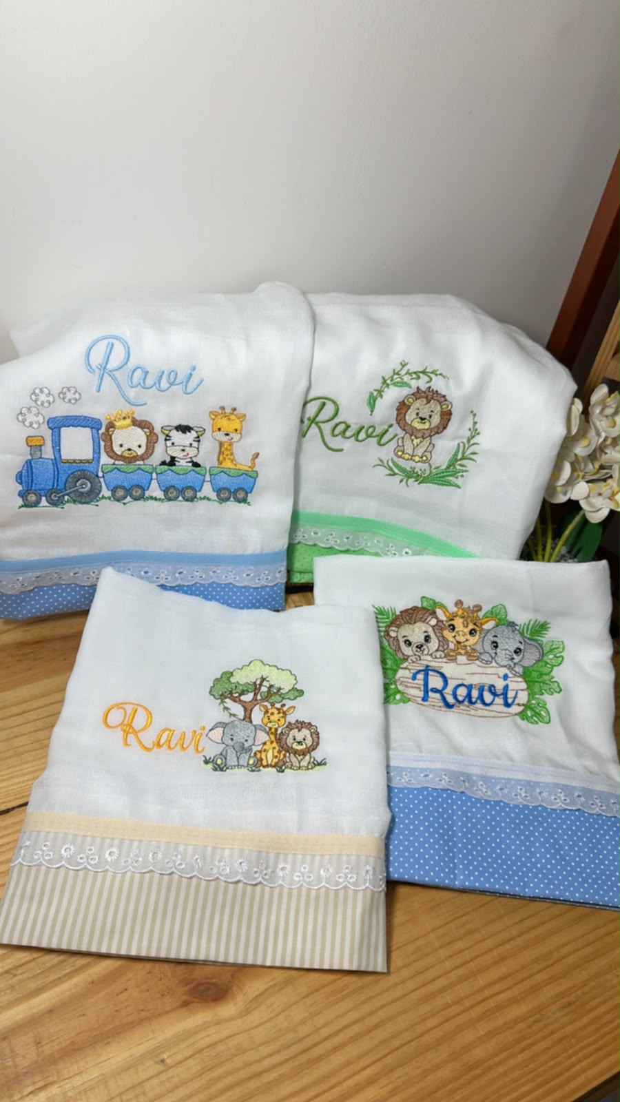 Fronhas, toalhas e panos bordados